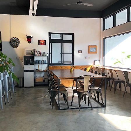 男子漢青年旅店 Manzhou Esterno foto