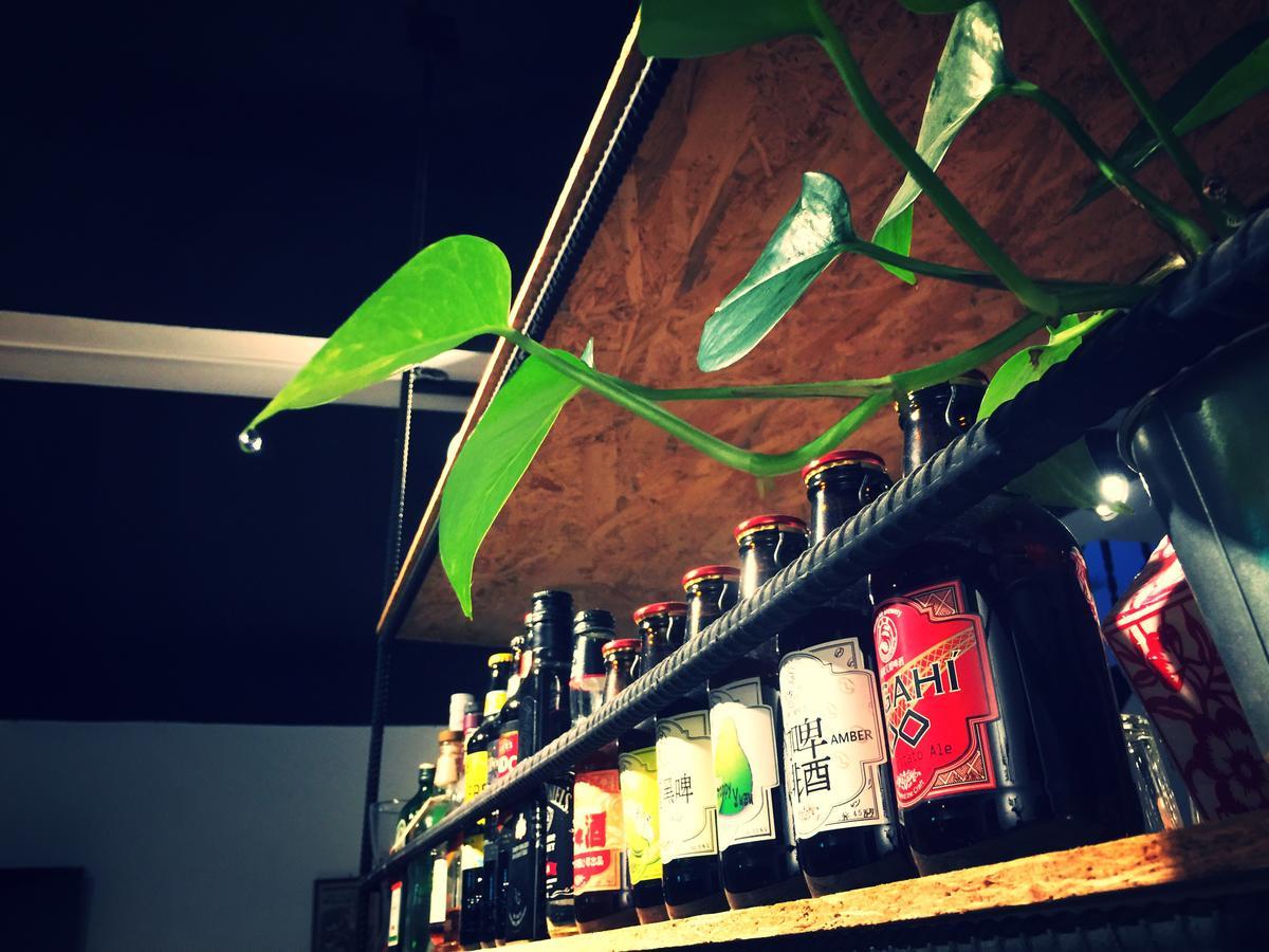 男子漢青年旅店 Manzhou Esterno foto